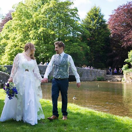 Riverside House Hotel Ashbourne  Buitenkant foto