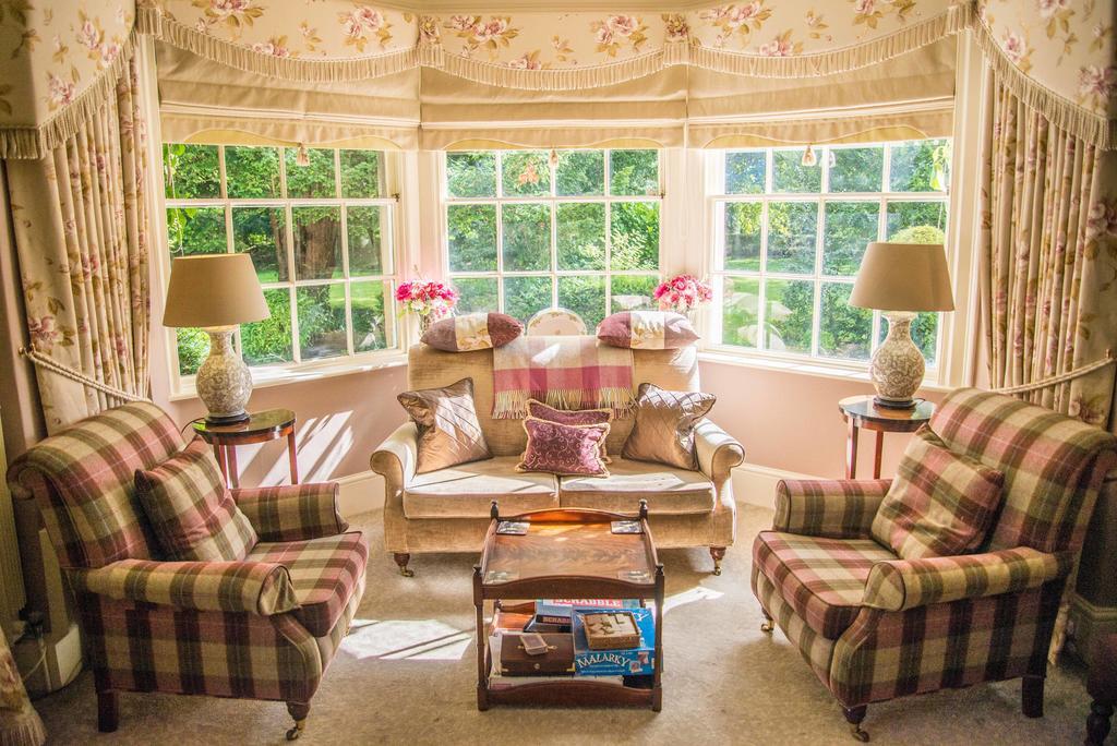 Riverside House Hotel Ashbourne  Buitenkant foto