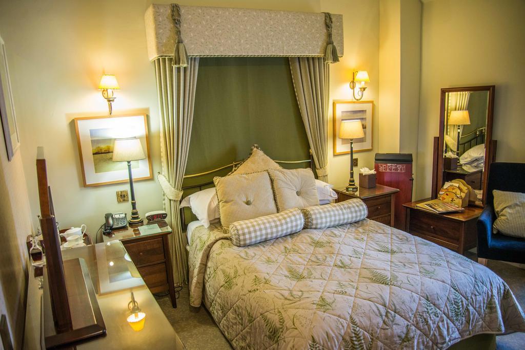 Riverside House Hotel Ashbourne  Buitenkant foto